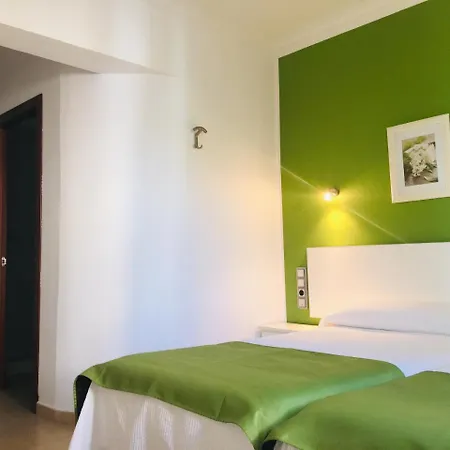 Albergue Victoria Mar *